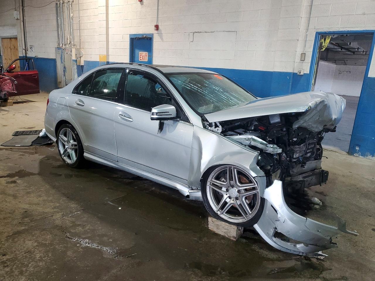 2013 MERCEDES-BENZ C 250 photo 4
