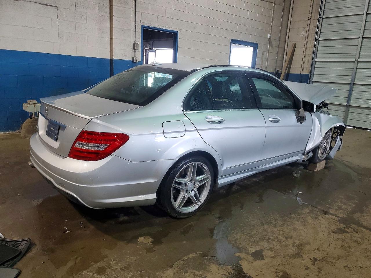 2013 MERCEDES-BENZ C 250 photo 3