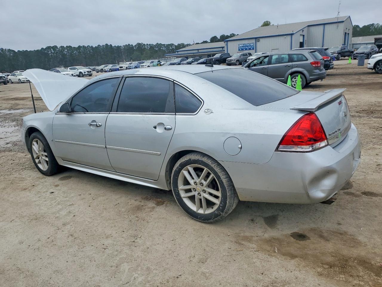 2009 CHEVROLET IMPALA LTZ photo 3