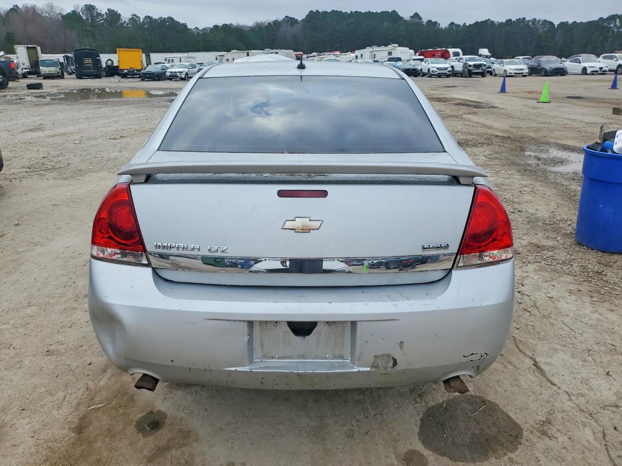 2009 CHEVROLET IMPALA LTZ photo 11