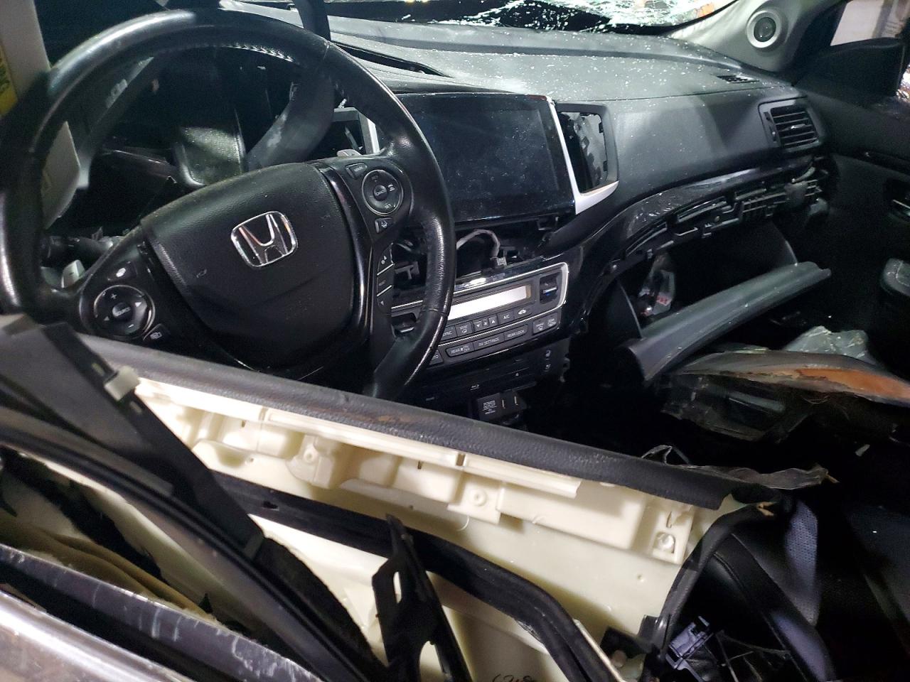 2016 HONDA PILOT ELITE photo 22