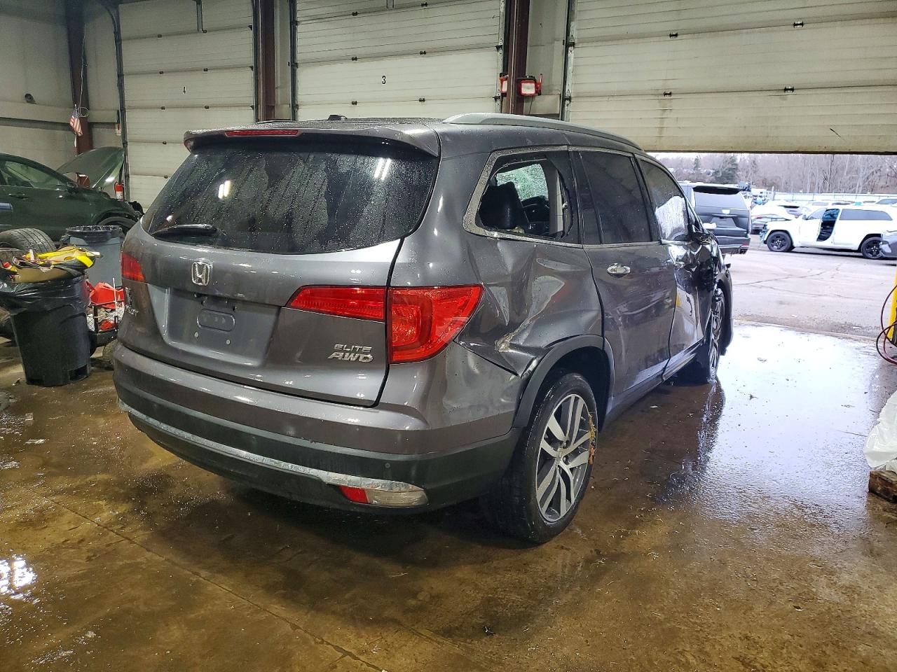 2016 HONDA PILOT ELITE photo 7