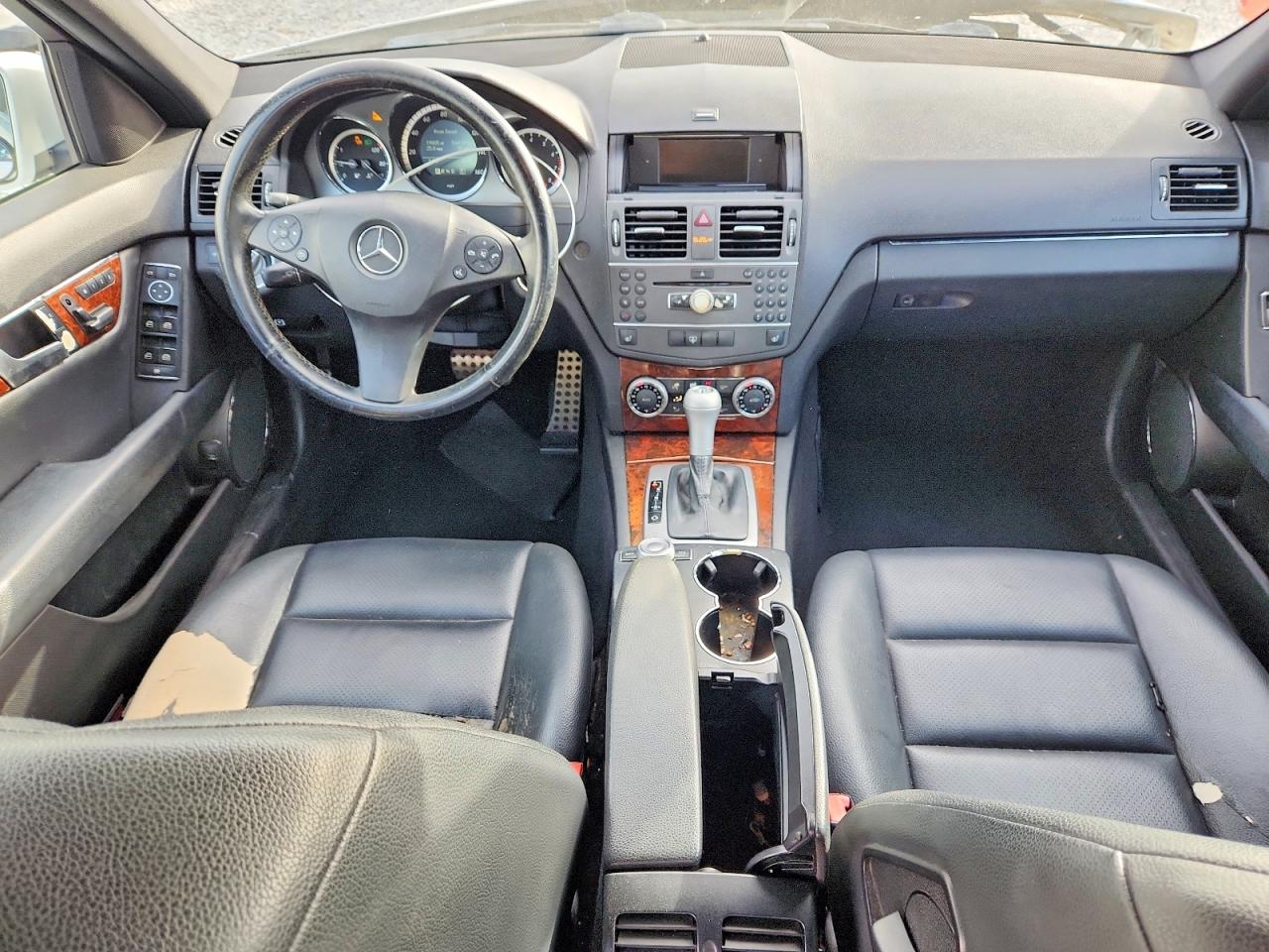 2011 MERCEDES-BENZ C 300 photo 22