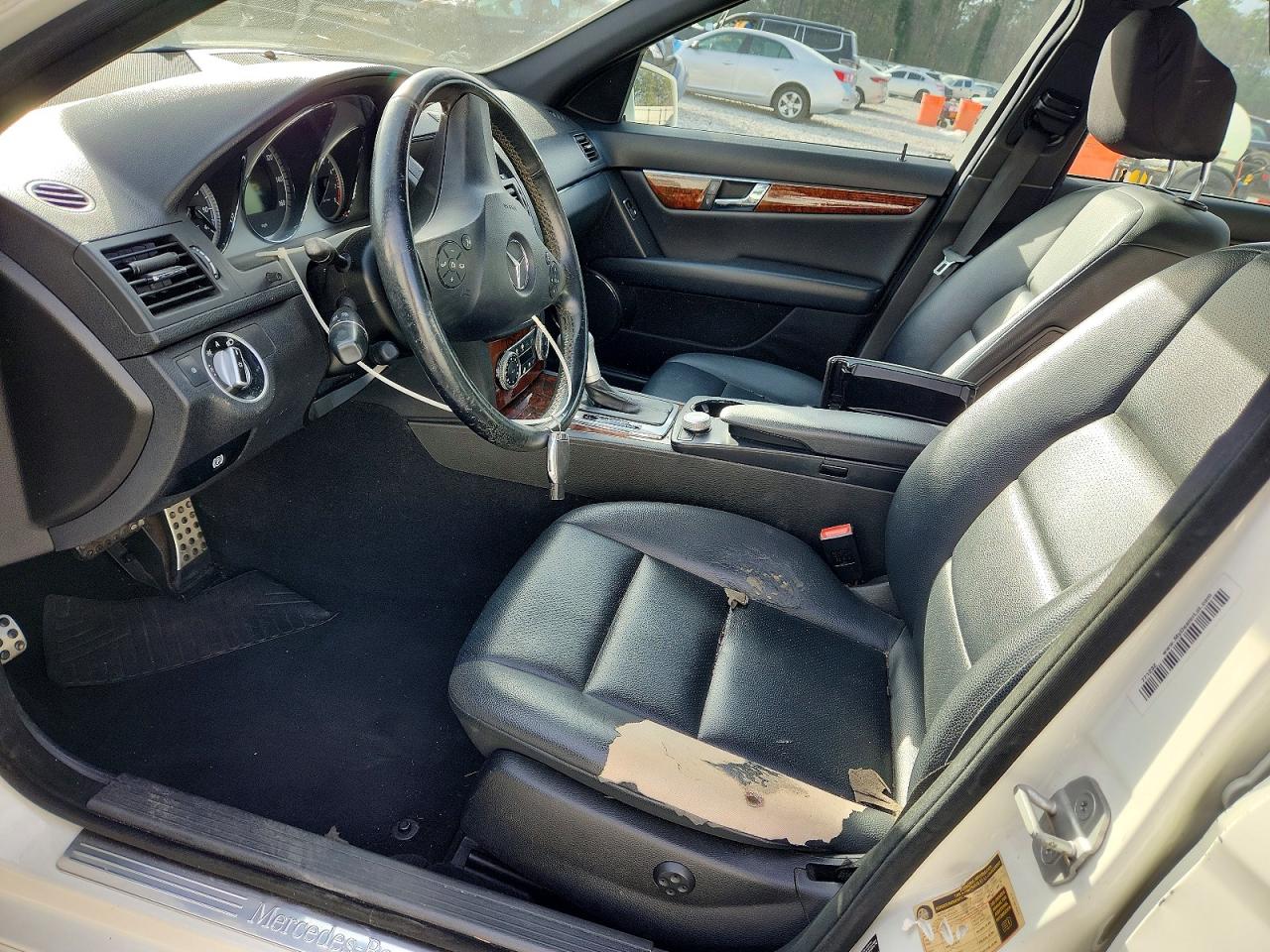 2011 MERCEDES-BENZ C 300 photo 19