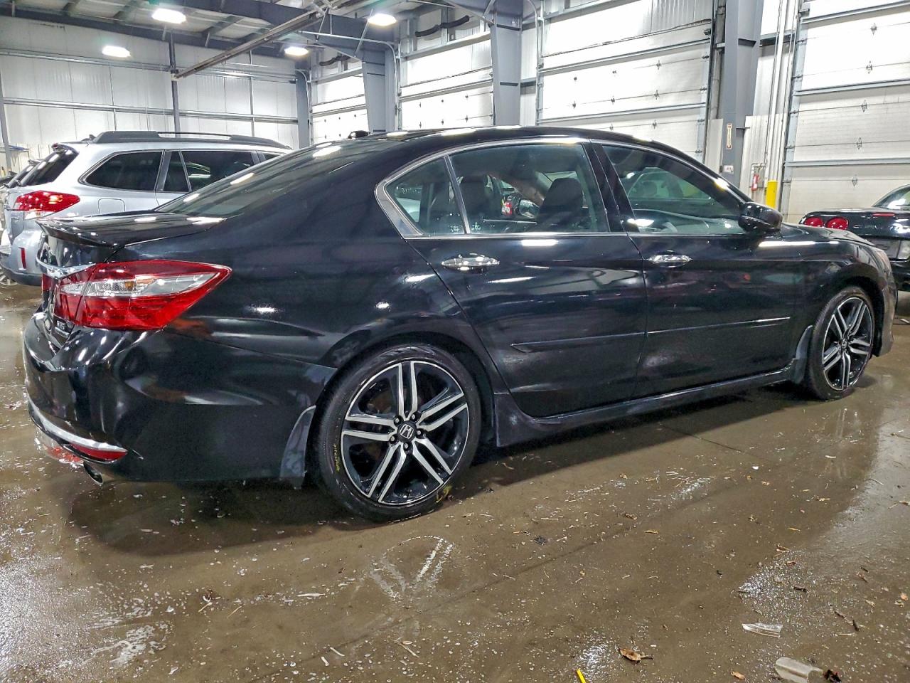2017 HONDA ACCORD TOURING photo 3