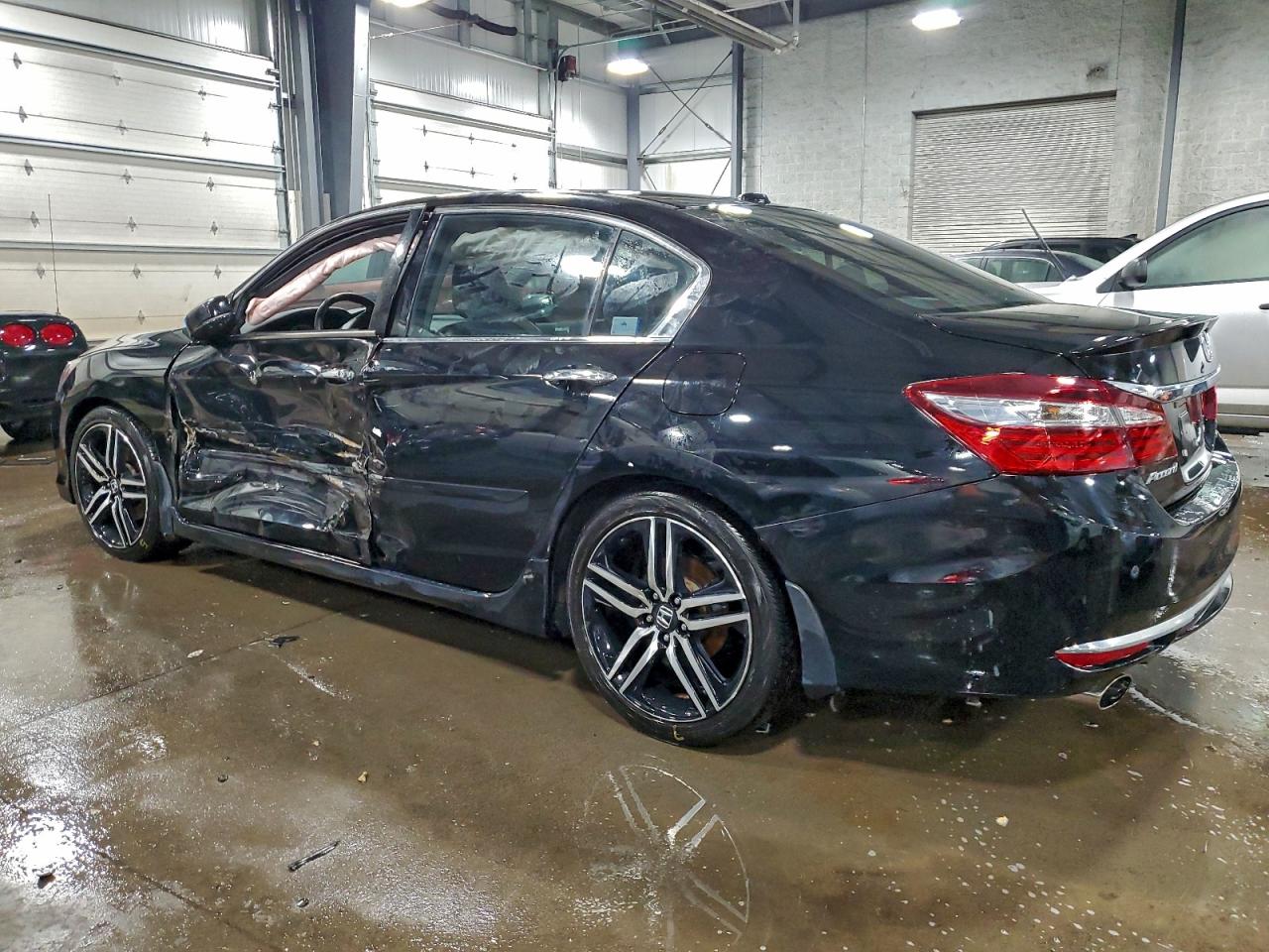 2017 HONDA ACCORD TOURING photo 2