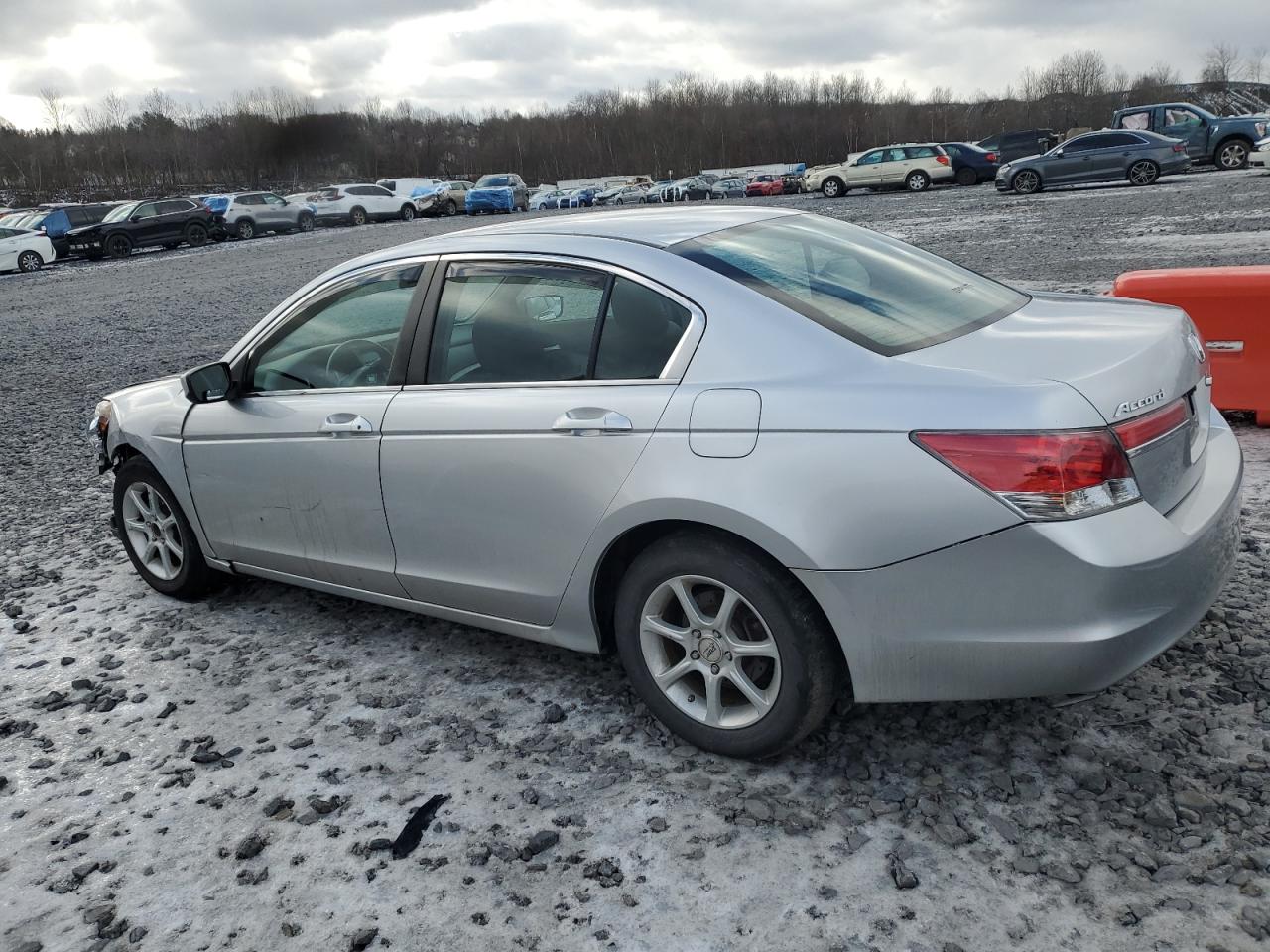 2011 HONDA ACCORD LX photo 2