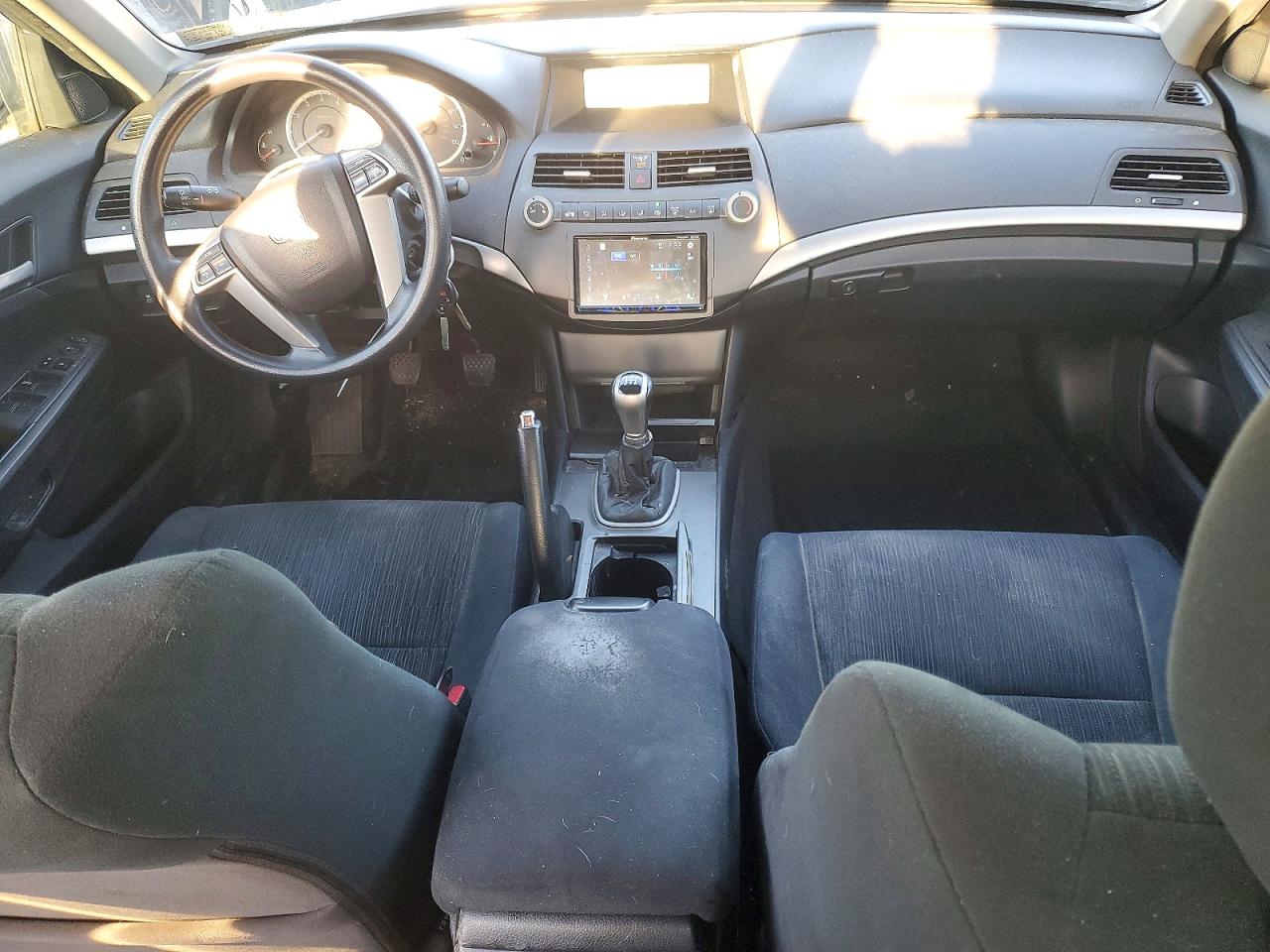 2011 HONDA ACCORD LX photo 8