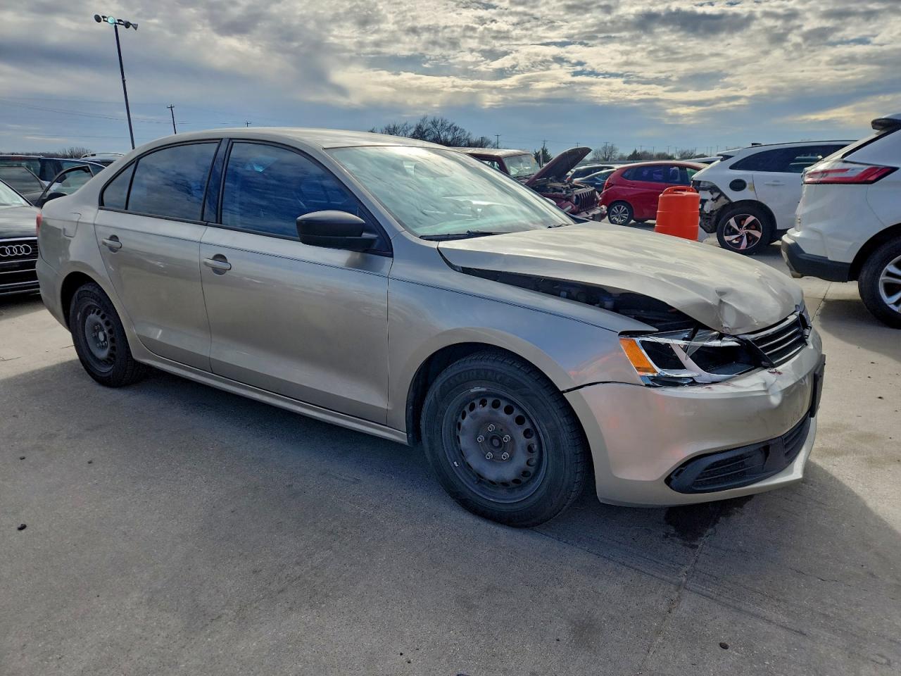 2013 VOLKSWAGEN JETTA BASE photo 4