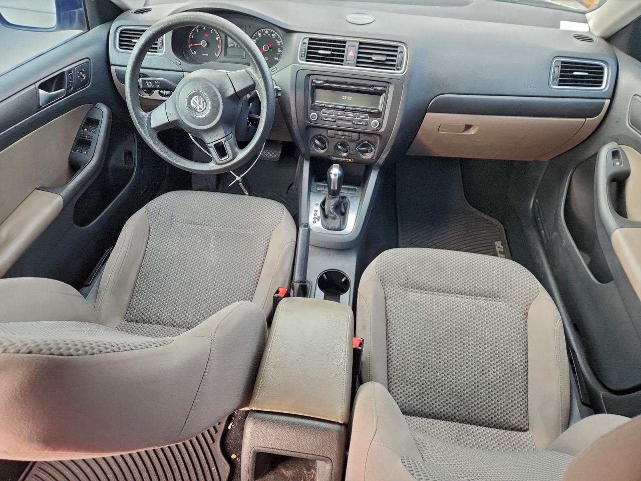 2013 VOLKSWAGEN JETTA BASE photo 8