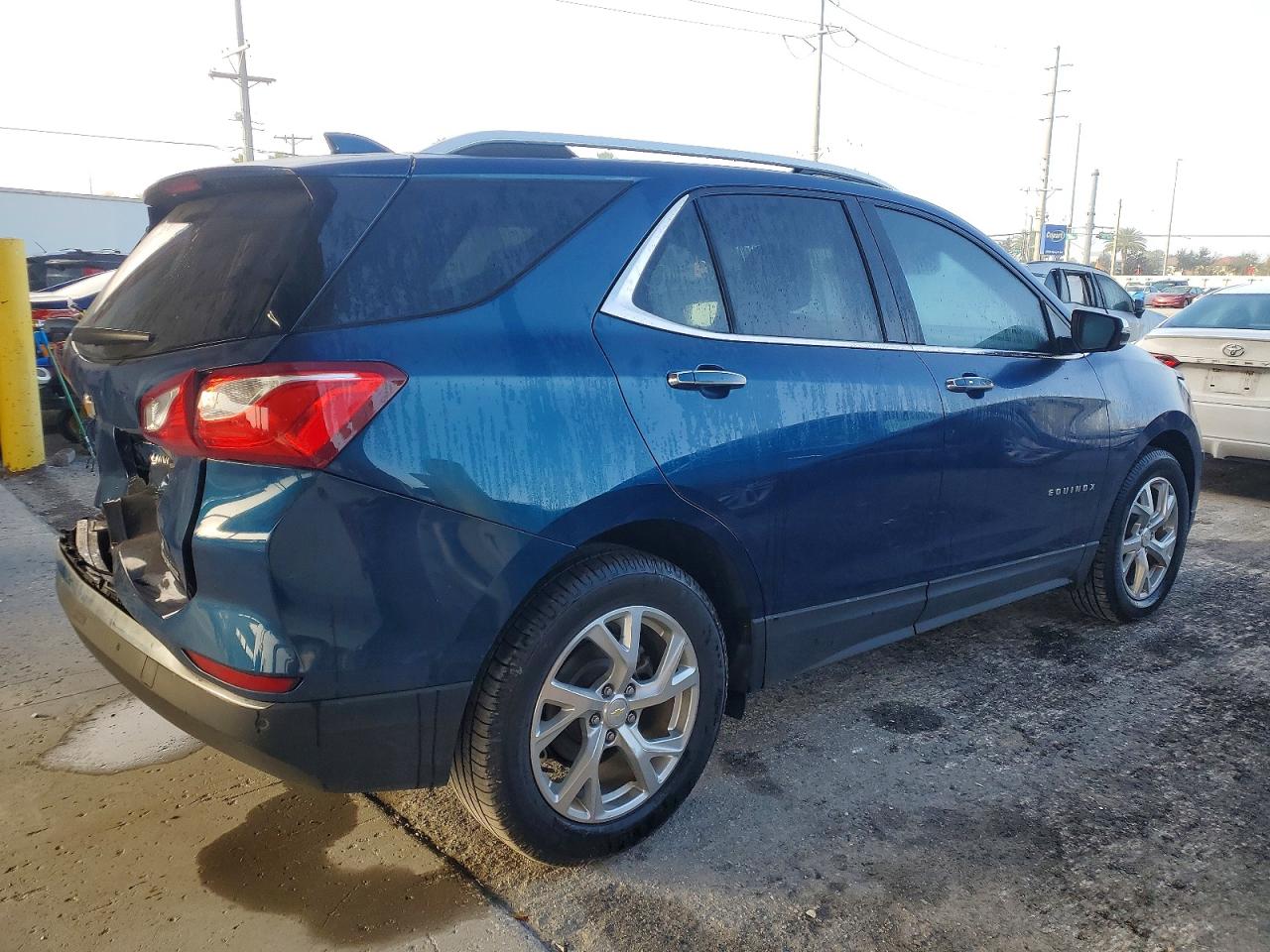 2021 CHEVROLET EQUINOX PREMIER photo 3