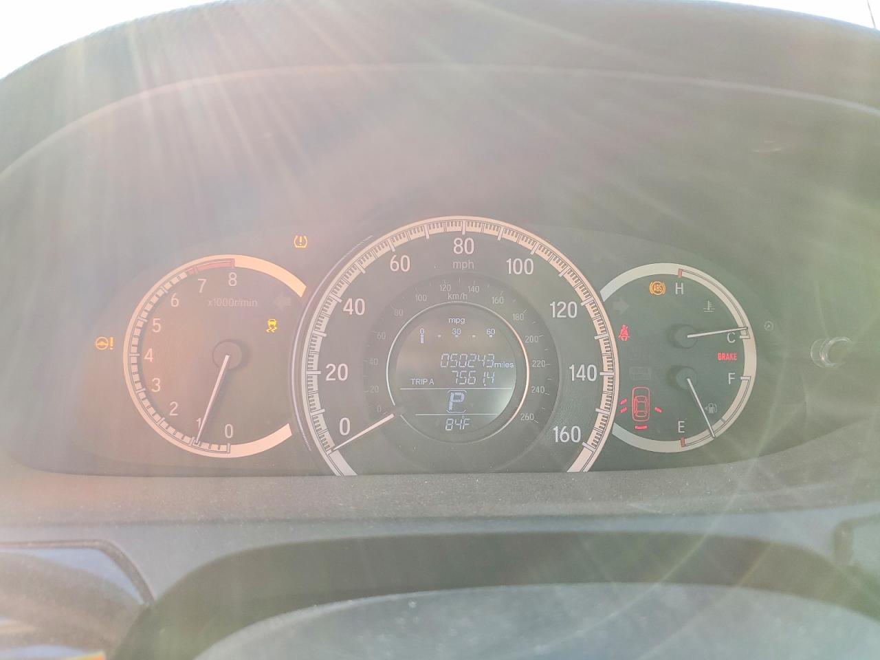 2016 HONDA ACCORD LX photo 9