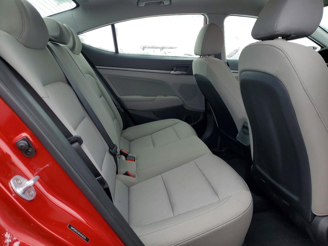2017 HYUNDAI ELANTRA SE photo 28