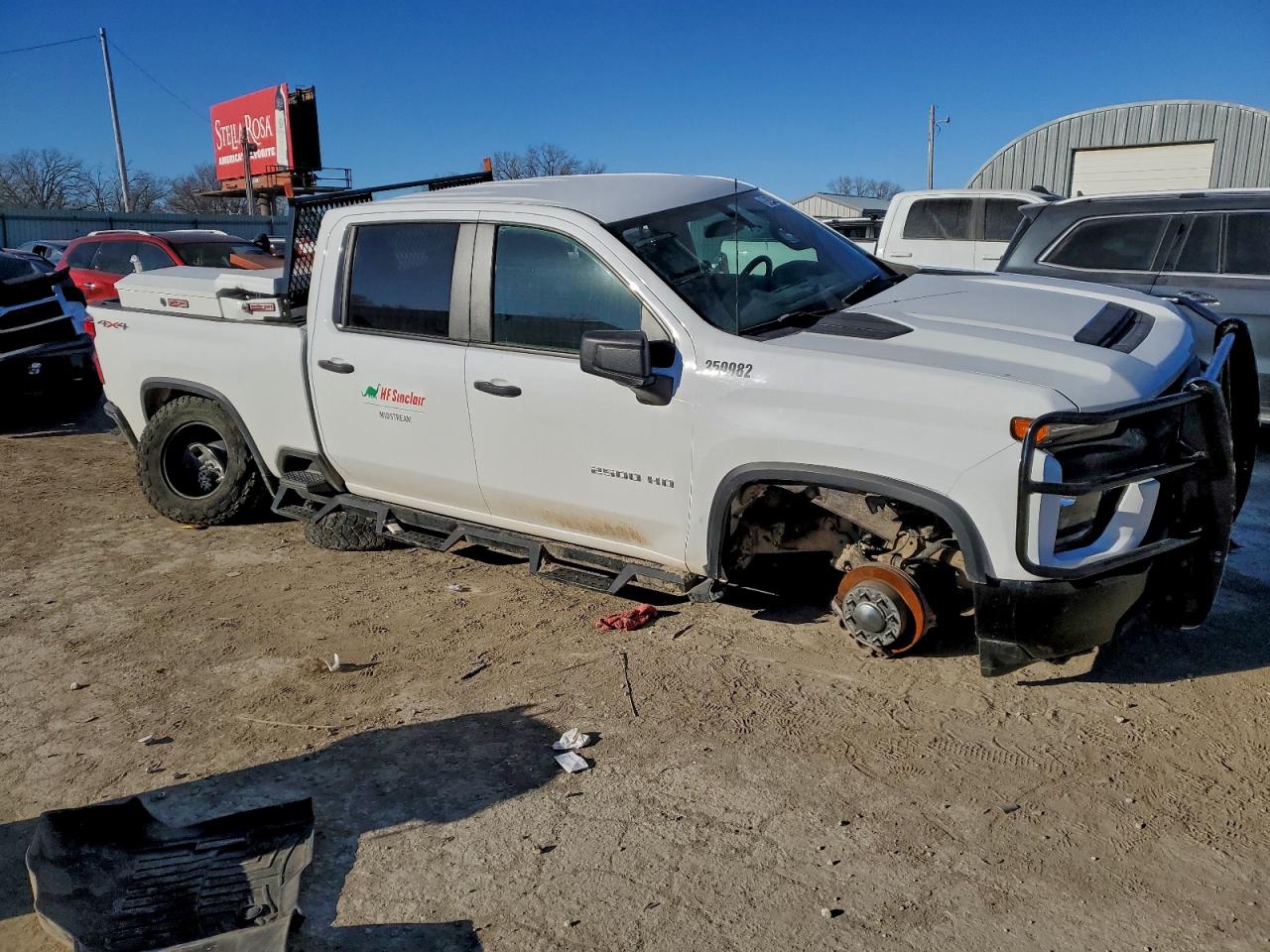 2023 CHEVROLET SILVERADO K2500 HEAVY DUTY photo 4