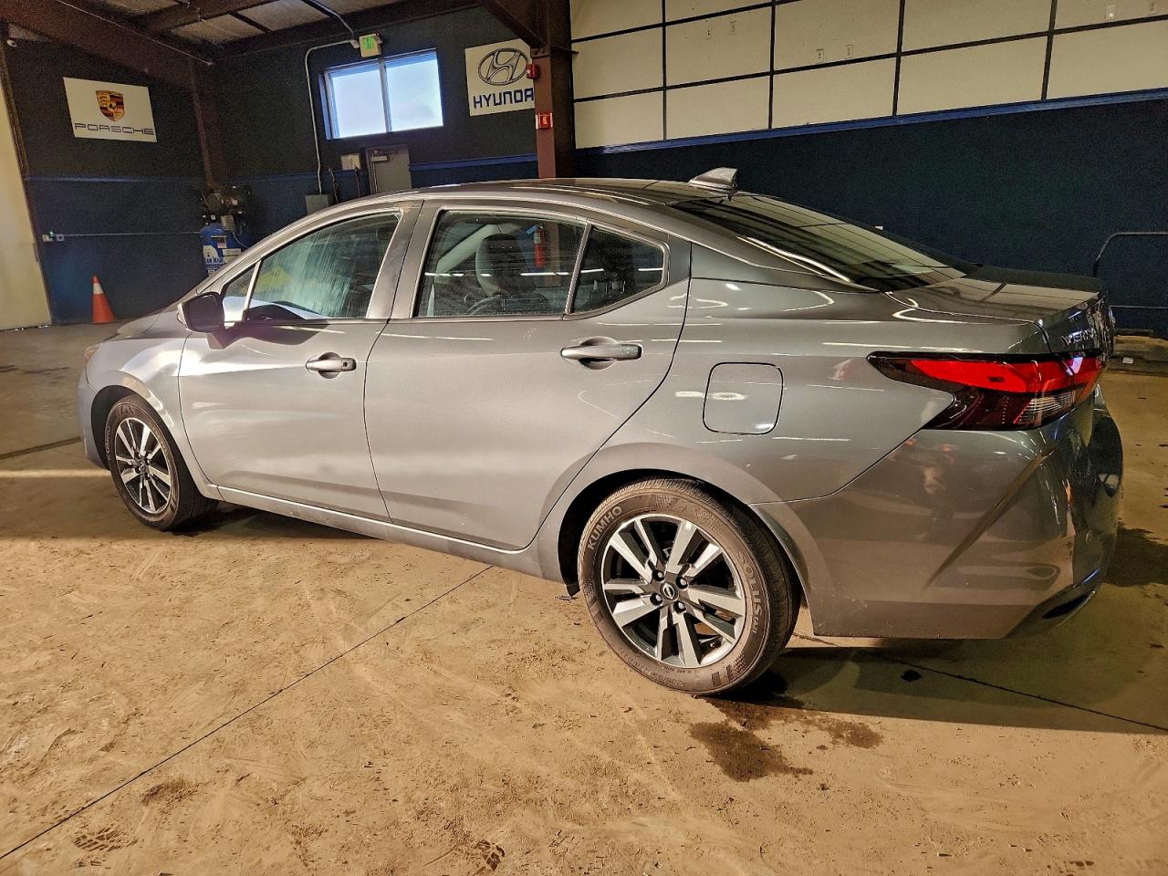 2025 NISSAN VERSA SV photo 3