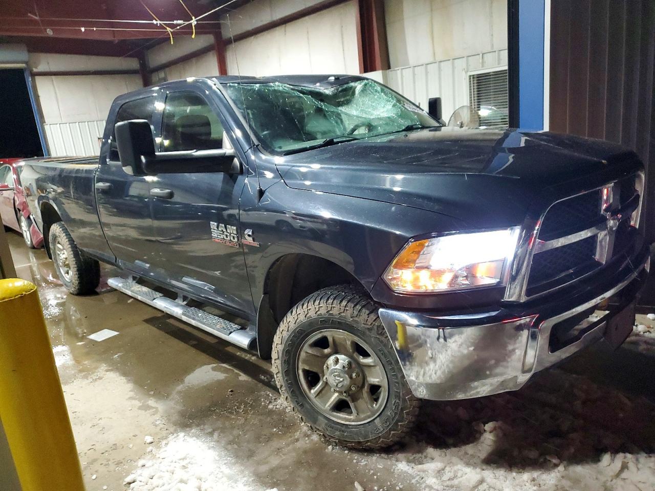 2018 RAM 3500 ST photo 7
