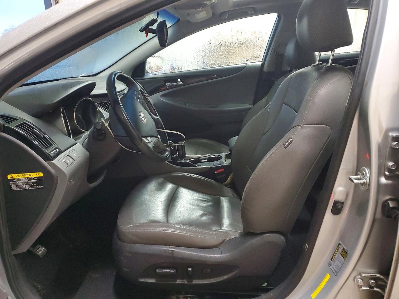 2013 HYUNDAI SONATA SE photo 7