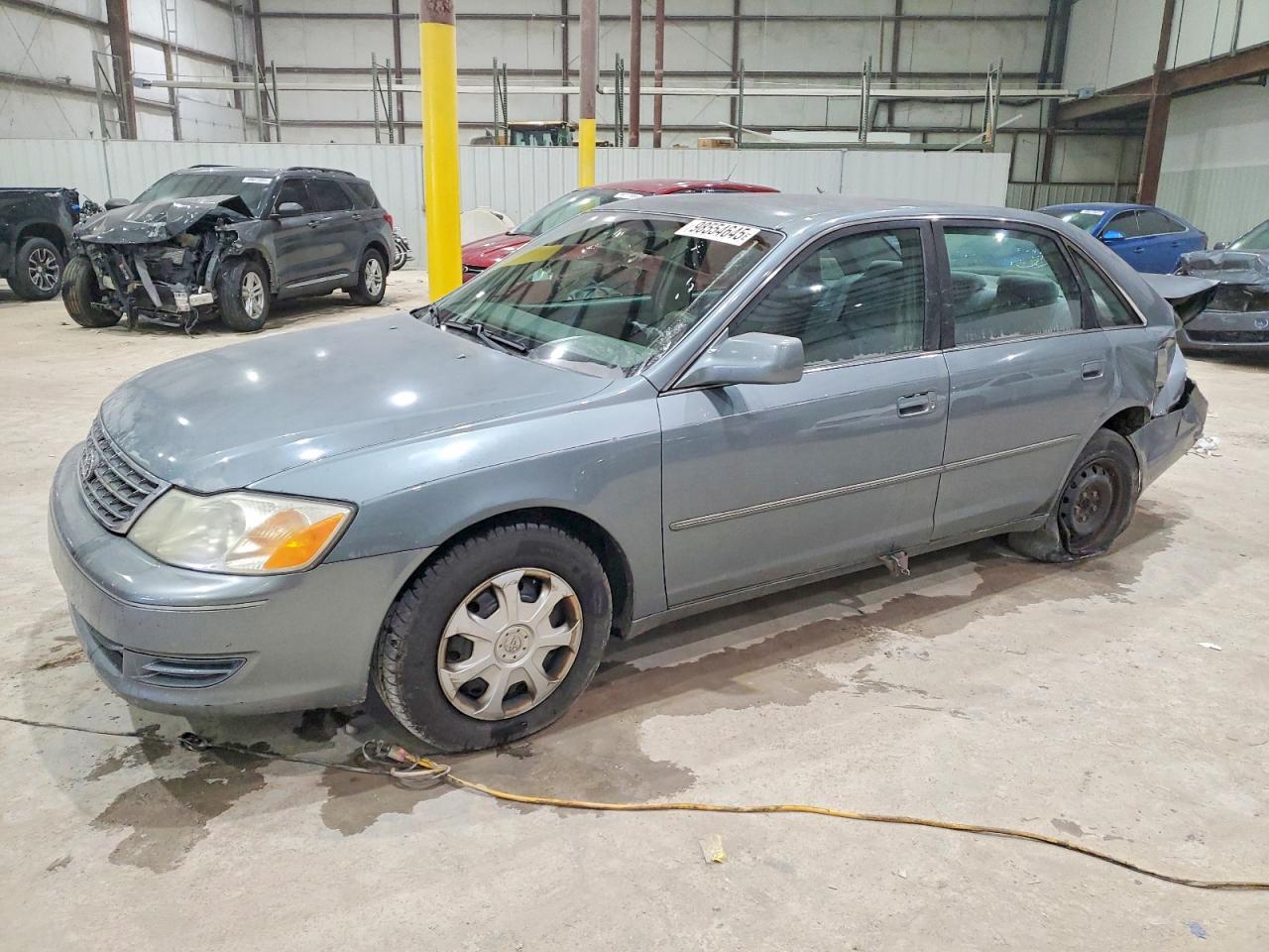 2004 TOYOTA AVALON