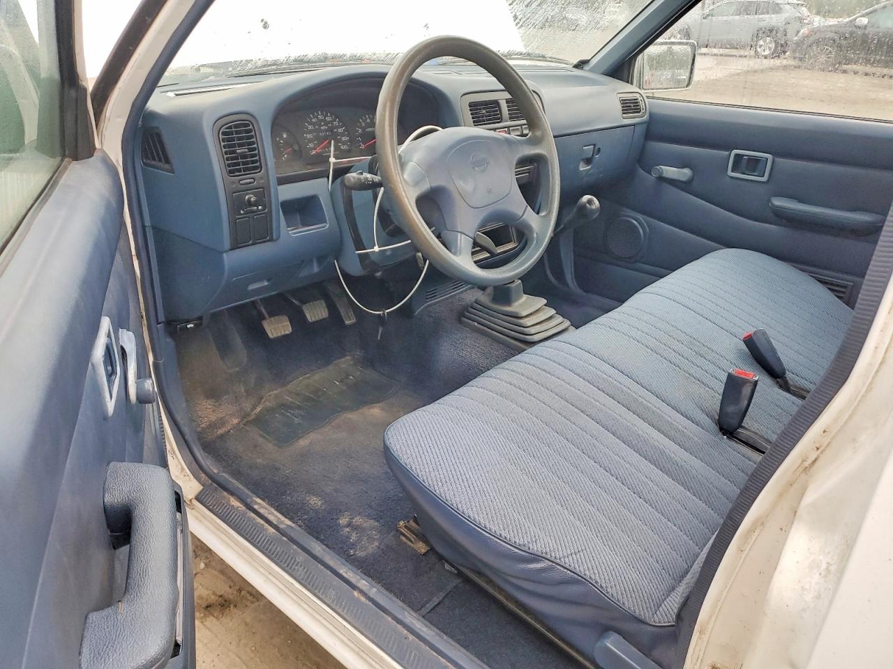 1994 NISSAN TRUCK BASE photo 8