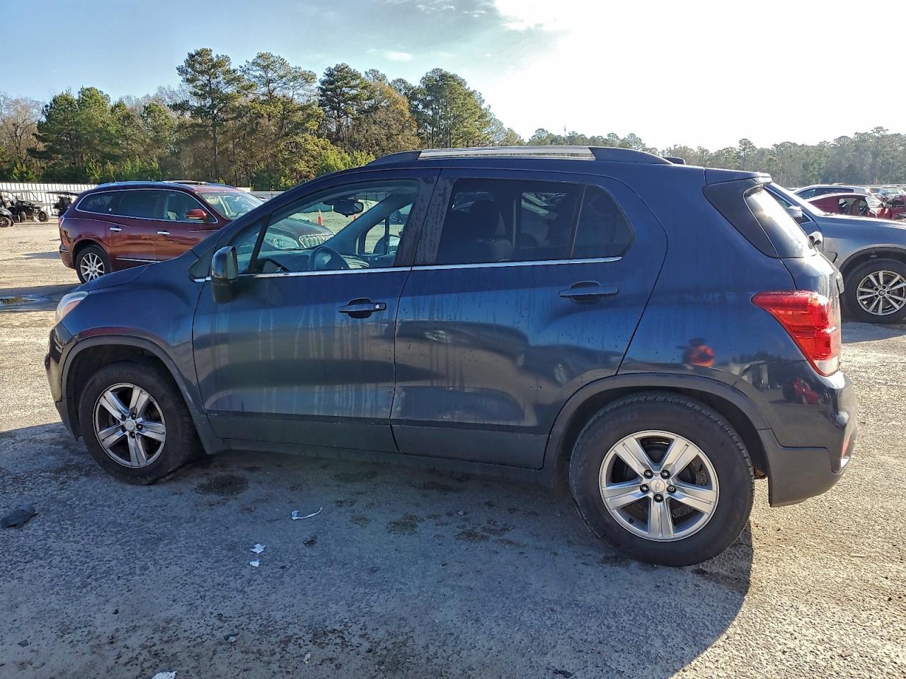 2018 CHEVROLET TRAX 1LT photo 4
