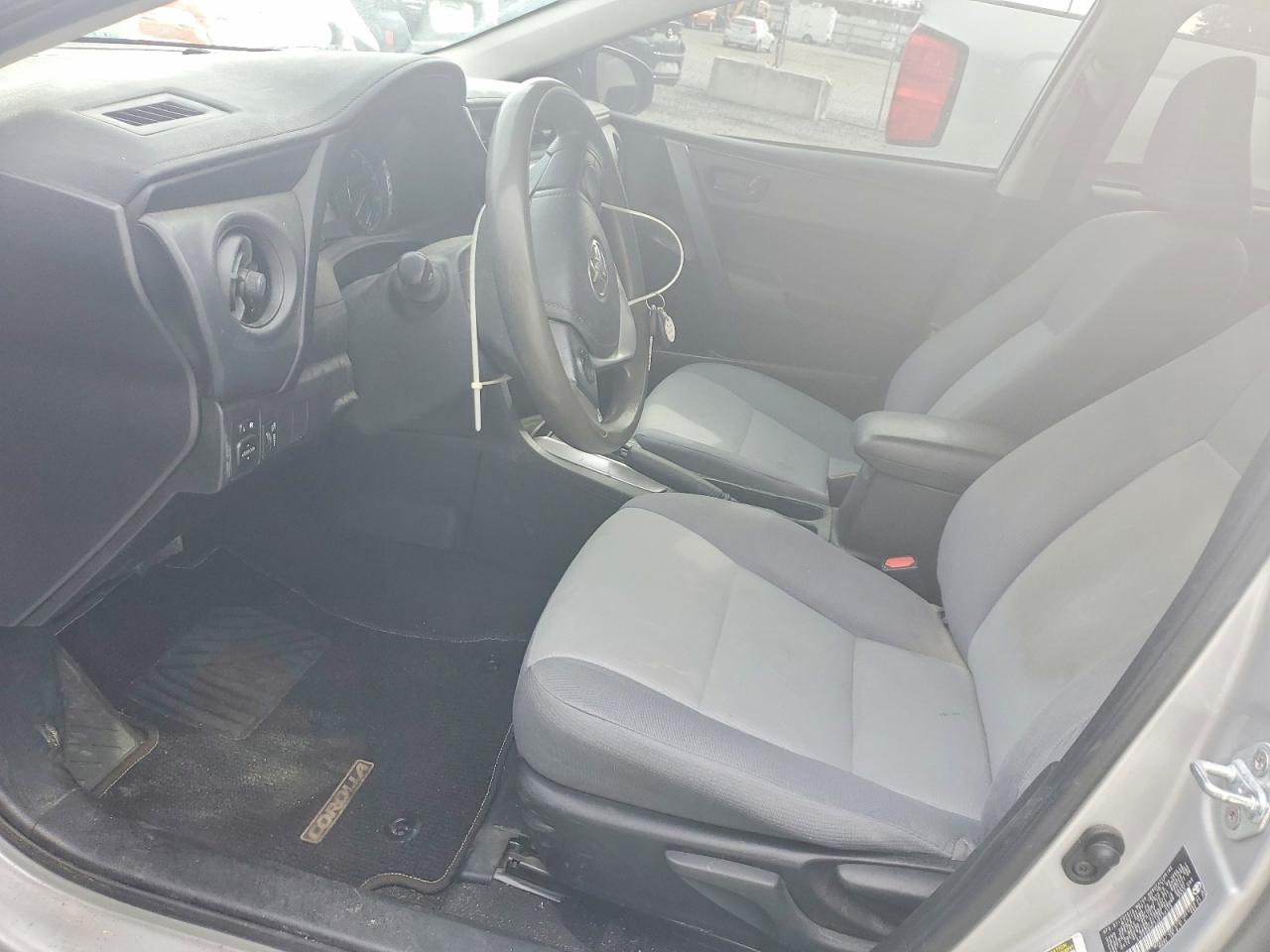 2018 TOYOTA COROLLA L photo 13