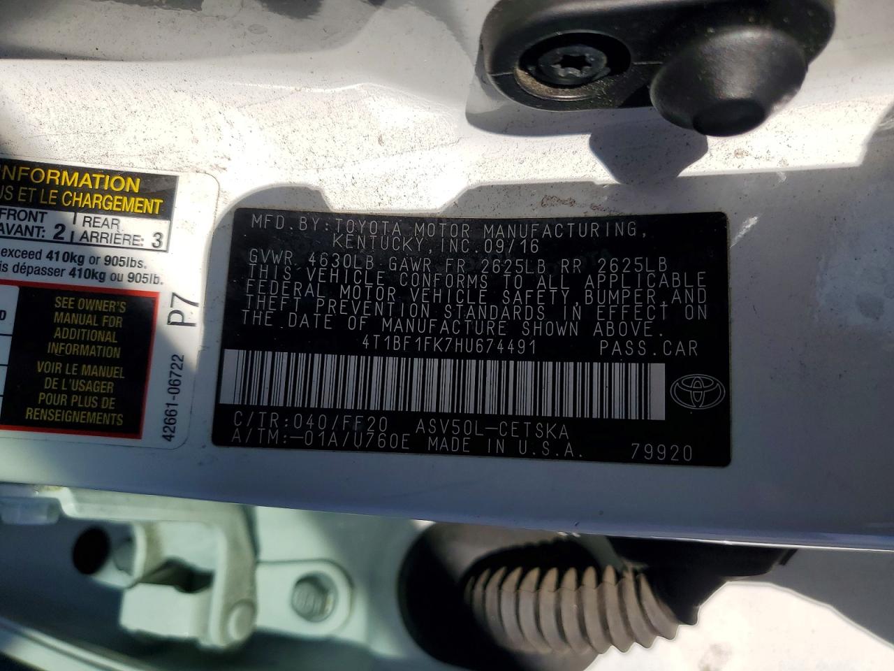 2017 TOYOTA CAMRY LE photo 12