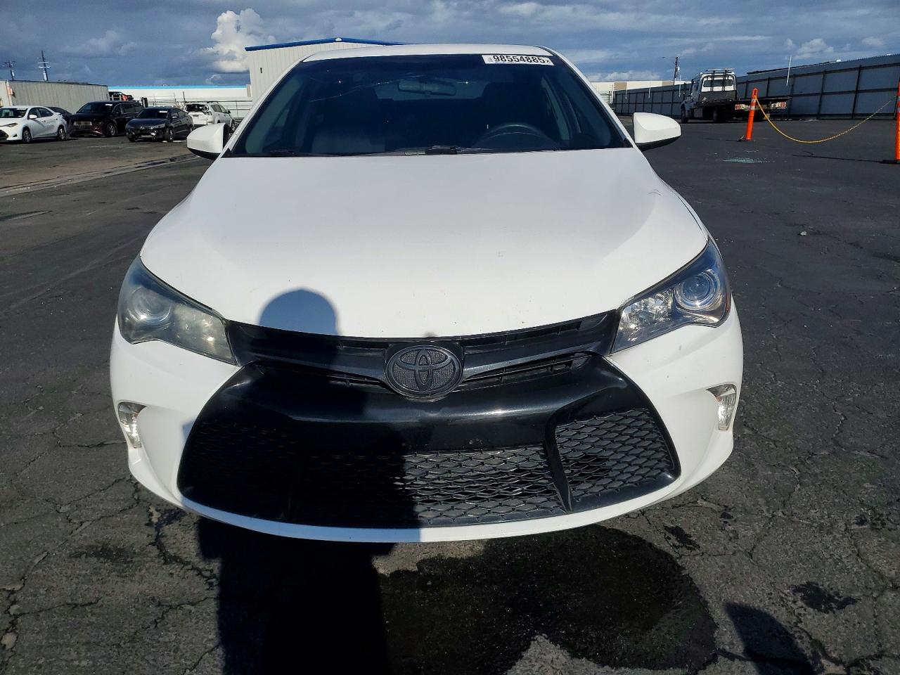 2017 TOYOTA CAMRY LE photo 5