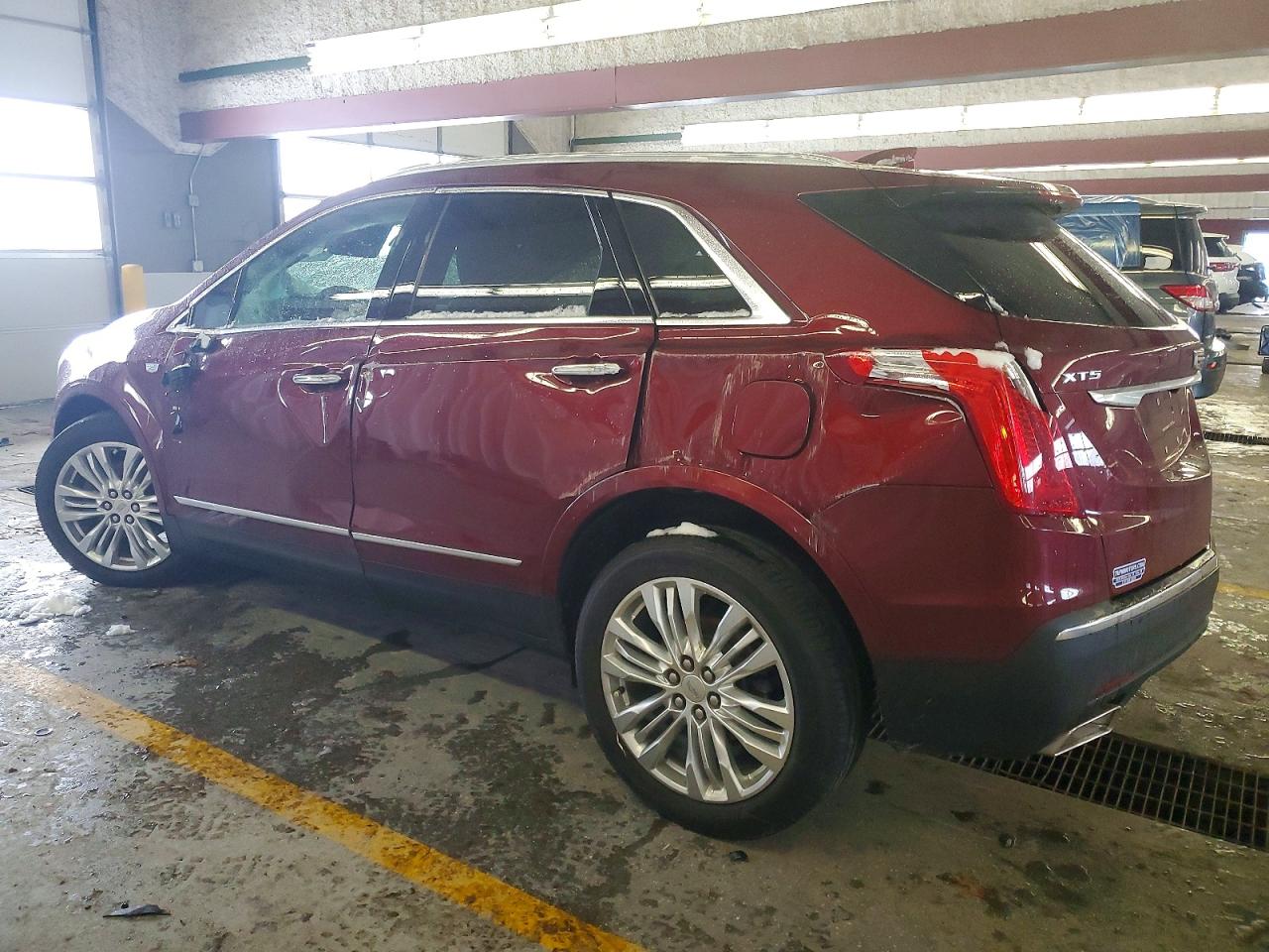 2017 CADILLAC XT5 PREMIUM LUXURY photo 3