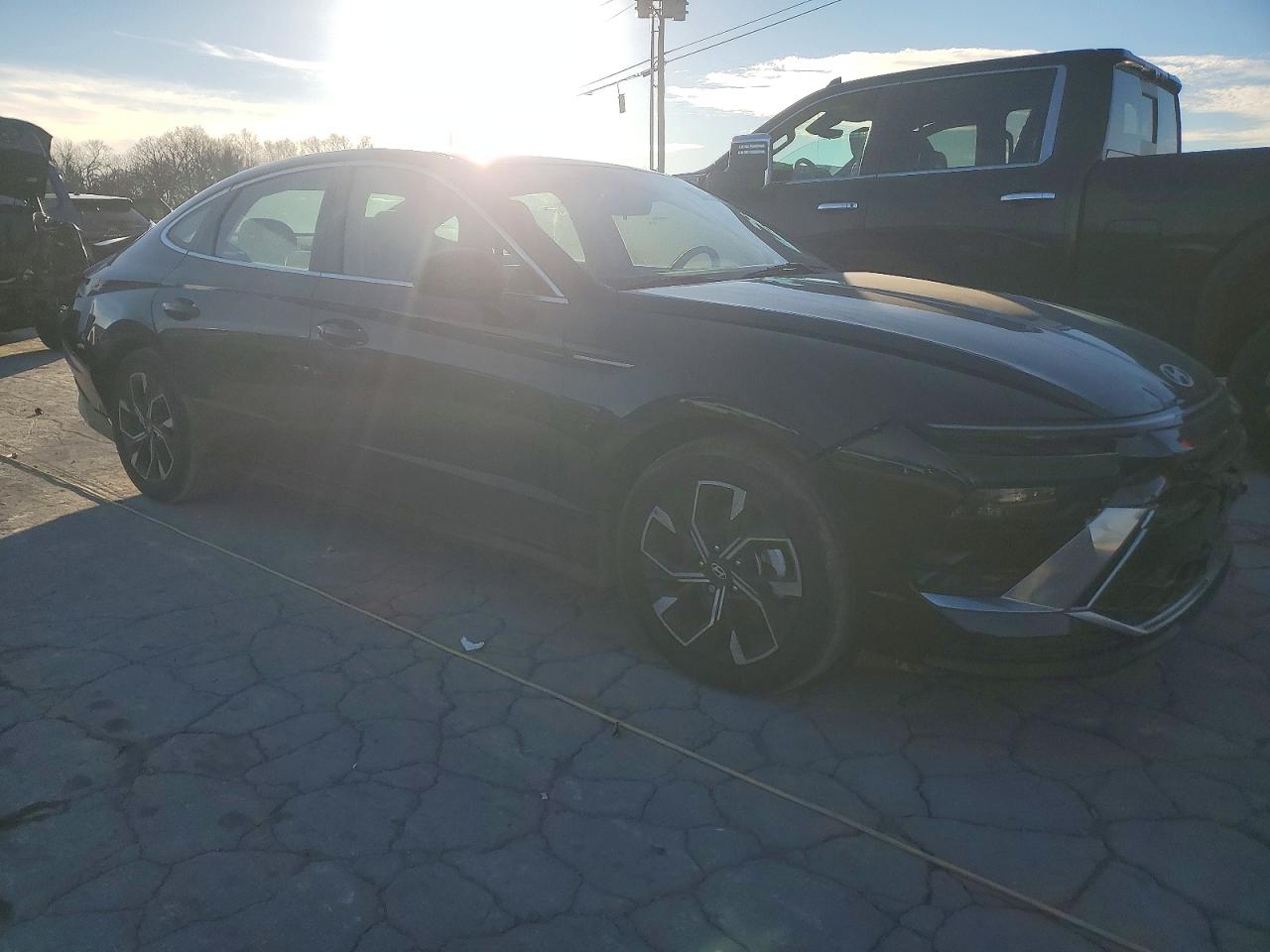 2024 HYUNDAI SONATA SEL photo 4