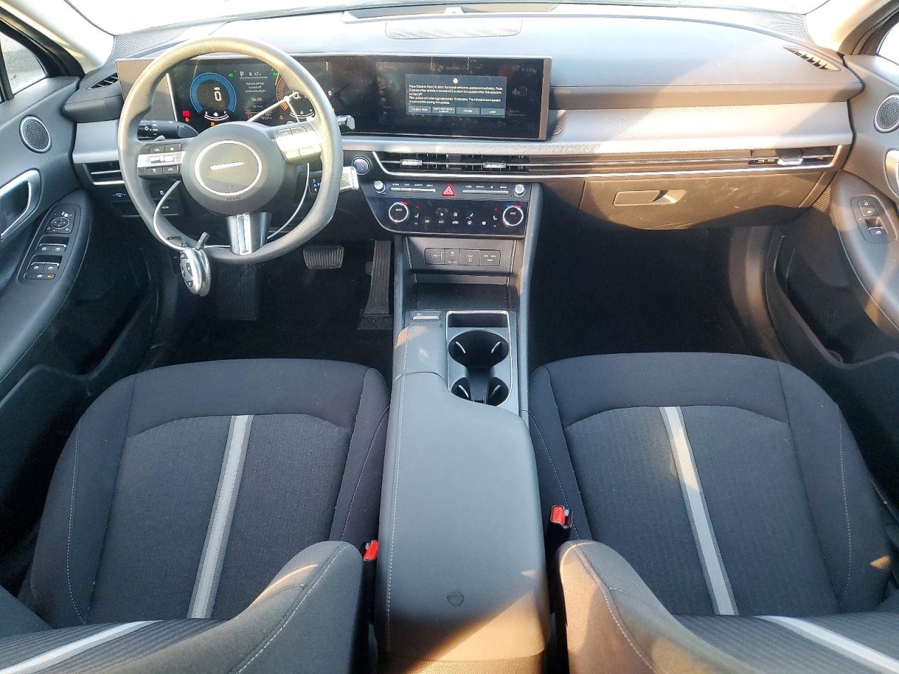 2024 HYUNDAI SONATA SEL photo 8