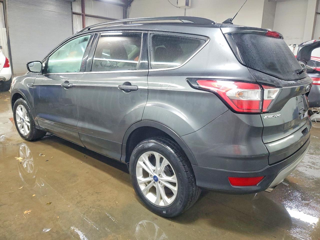 2018 FORD ESCAPE SEL photo 2
