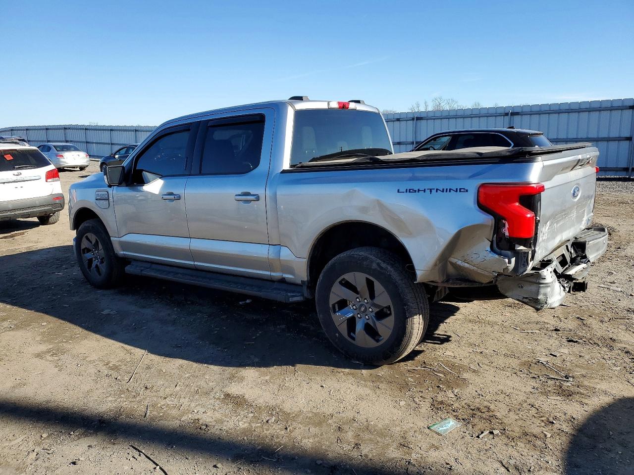 2023 FORD F150 LIGHTNING PRO photo 2