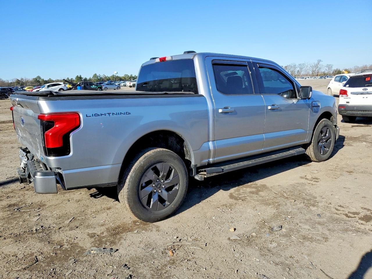 2023 FORD F150 LIGHTNING PRO photo 3