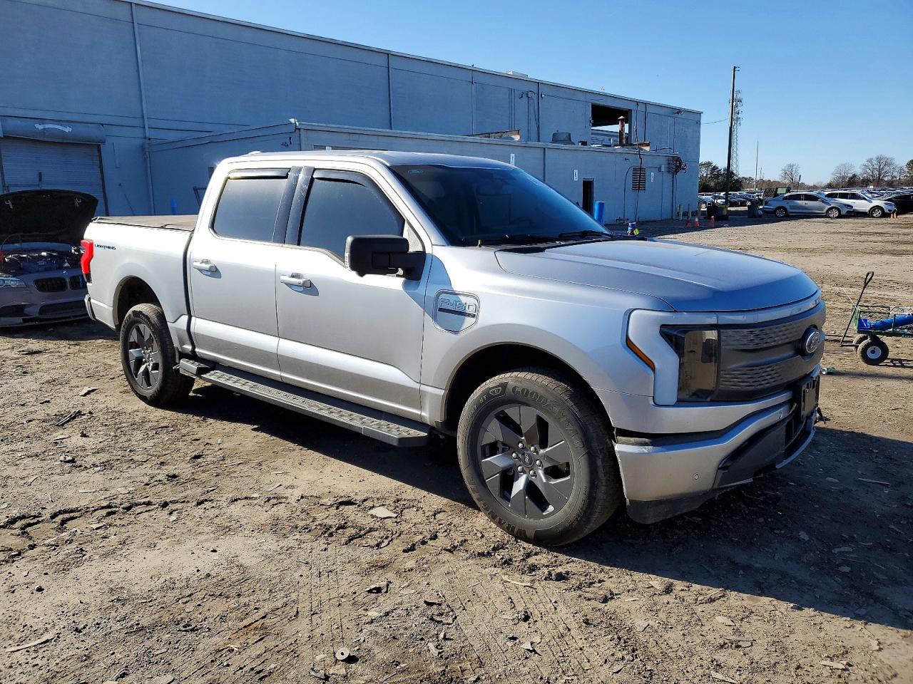 2023 FORD F150 LIGHTNING PRO photo 4