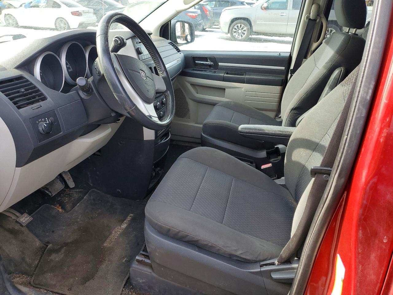 2010 DODGE GRAND CARAVAN SE photo 7