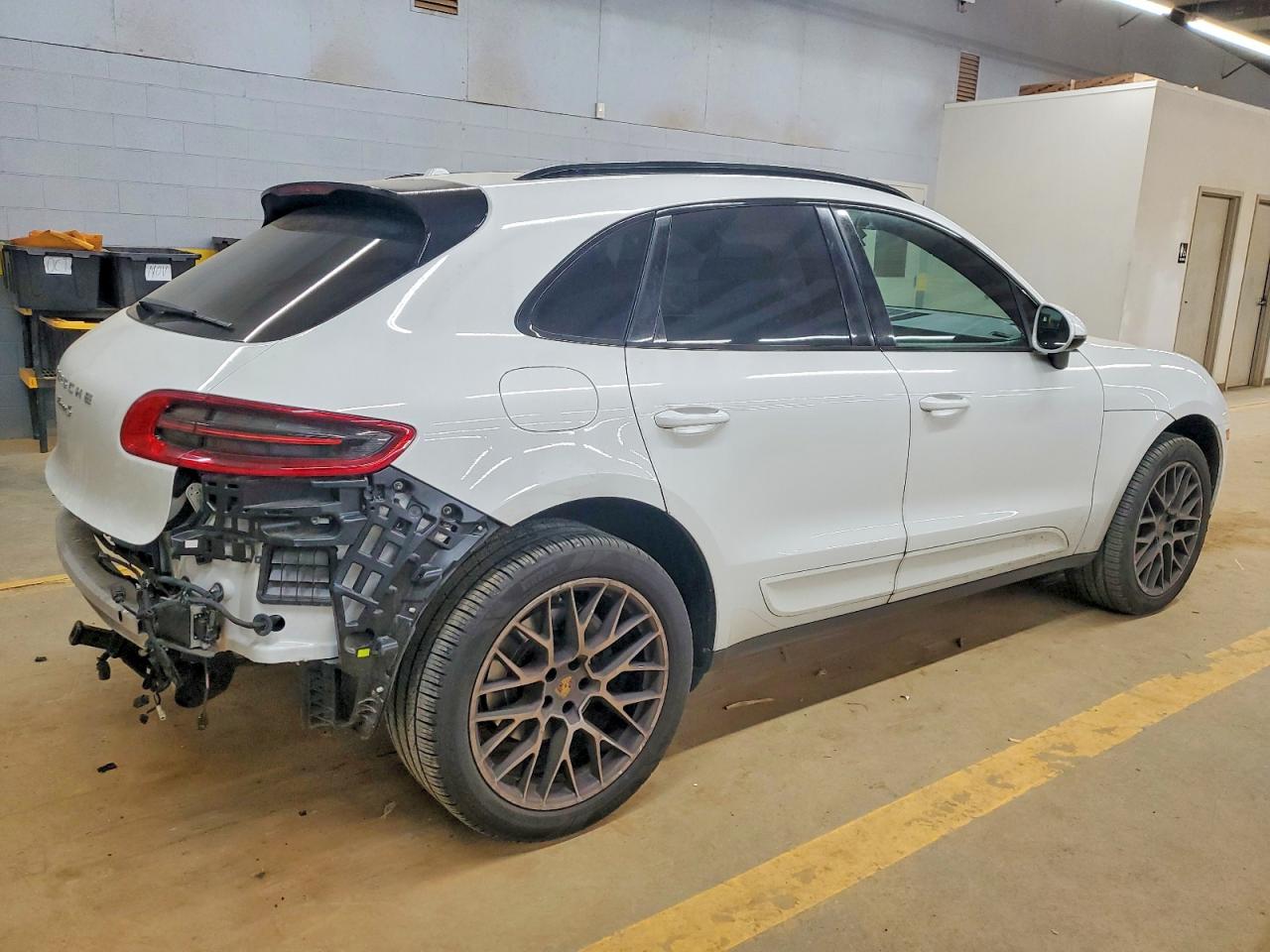 2018 PORSCHE MACAN S photo 3