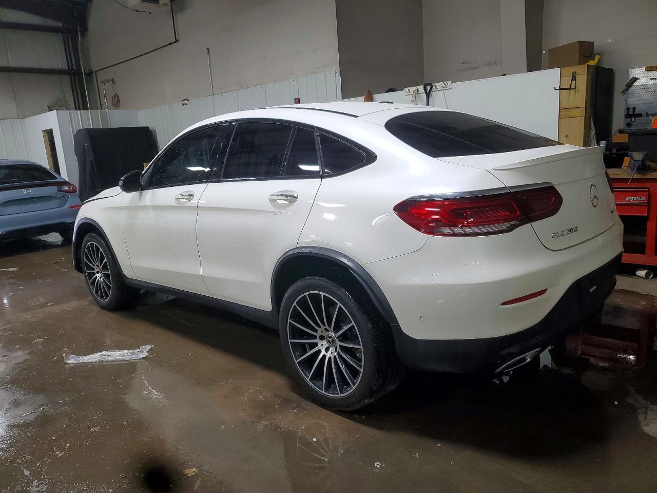 2021 MERCEDES-BENZ GLC COUPE 300 4MATIC photo 2
