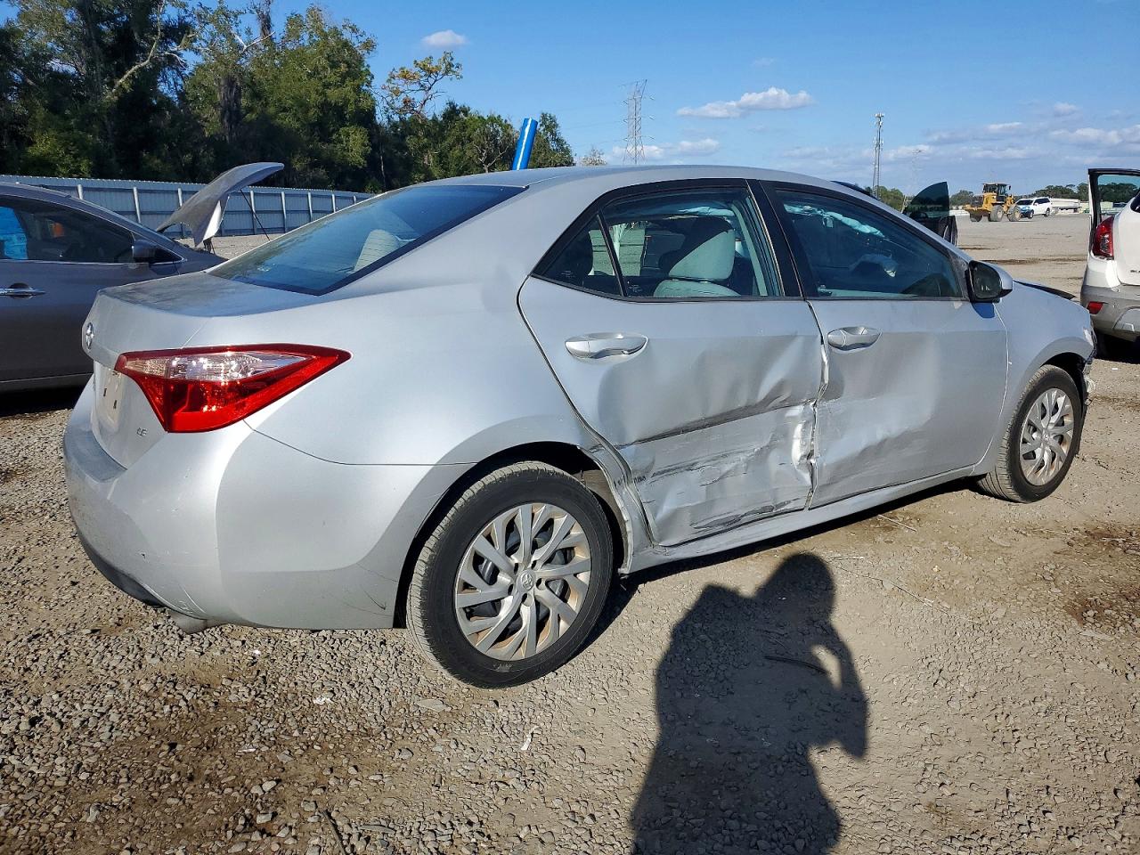 2017 TOYOTA COROLLA L photo 3