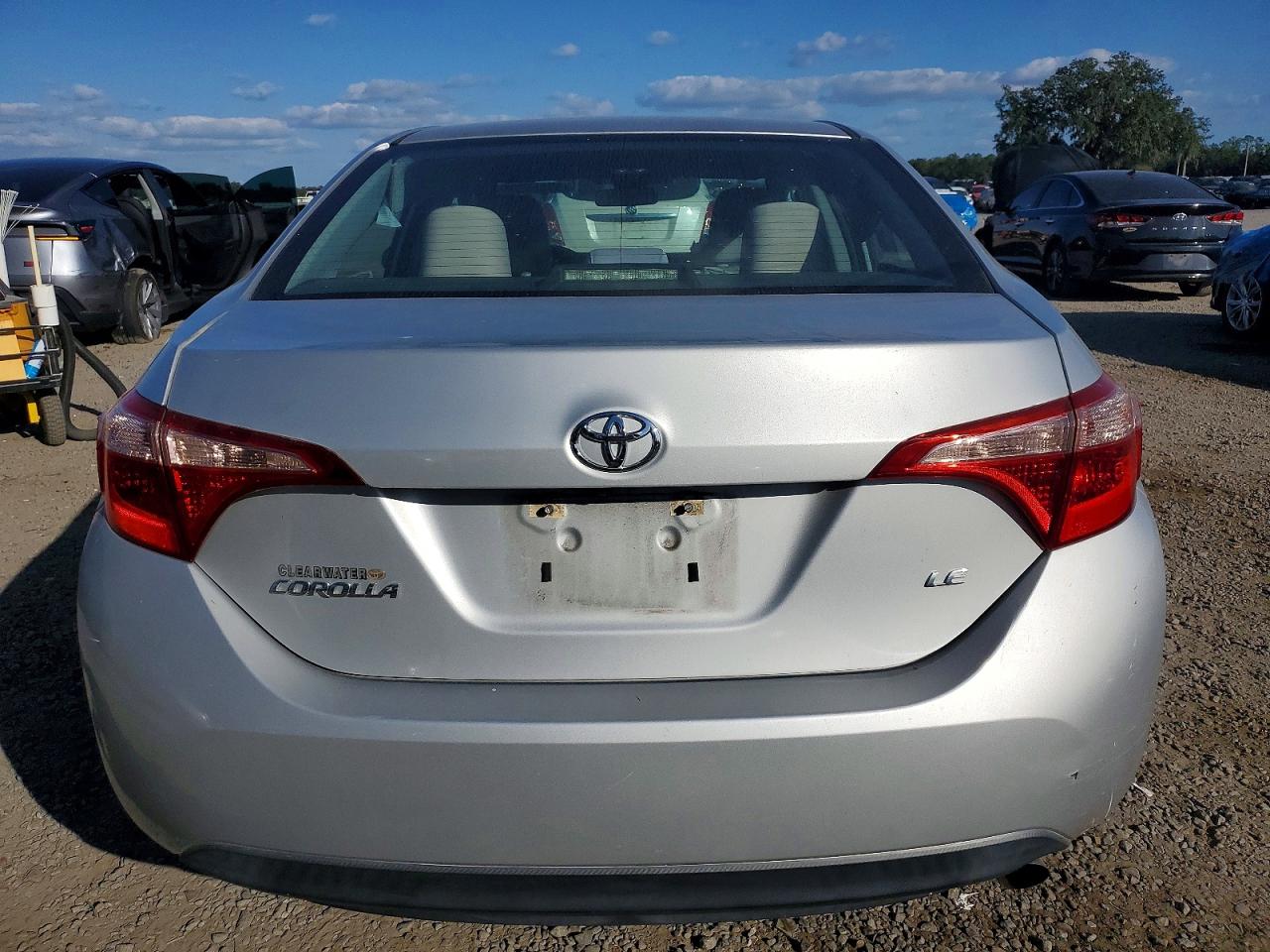 2017 TOYOTA COROLLA L photo 6
