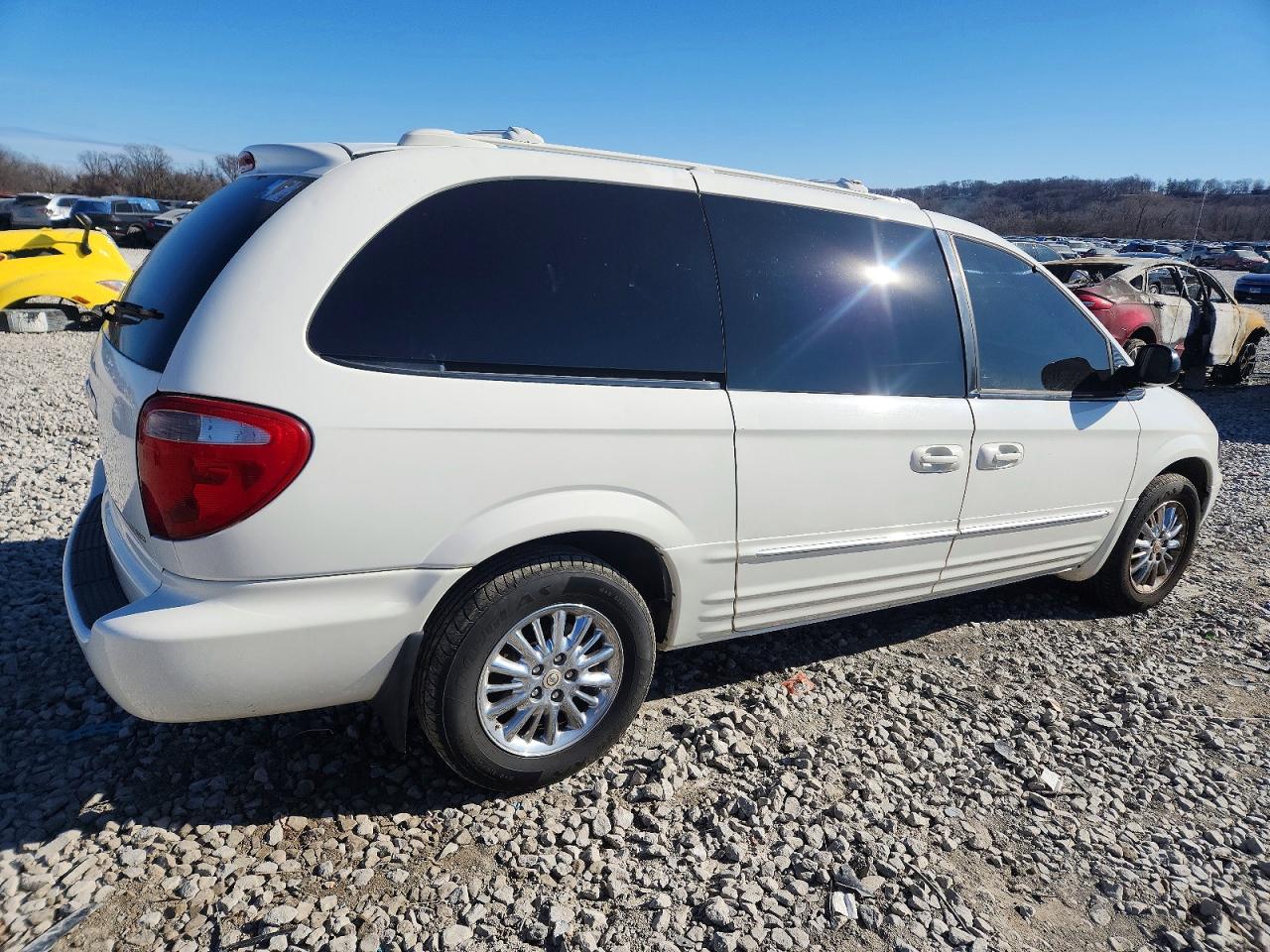 2003 CHRYSLER TOWN & COUNTRY LIMITED photo 3