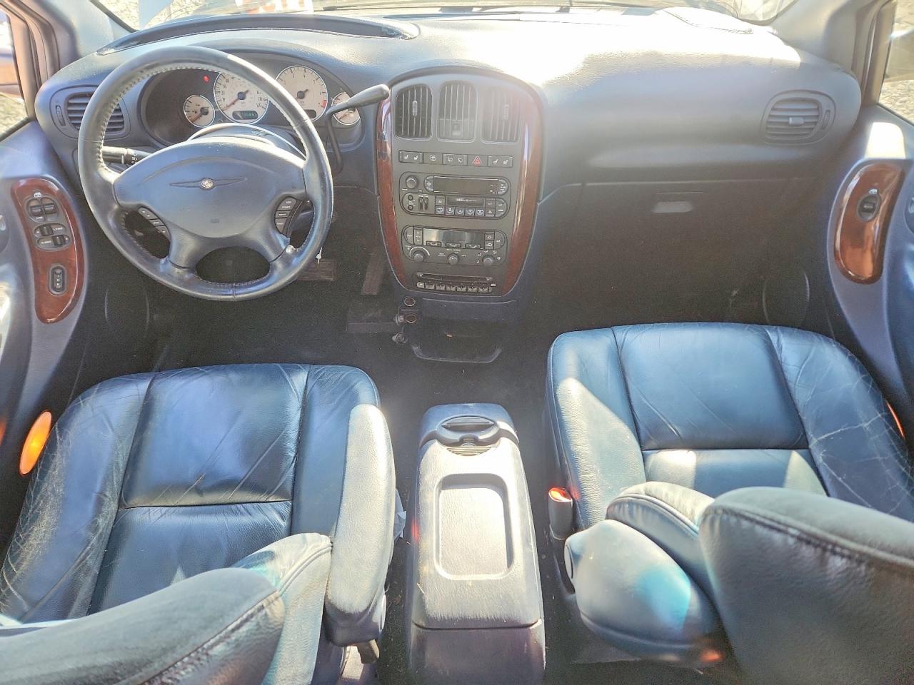 2003 CHRYSLER TOWN & COUNTRY LIMITED photo 8