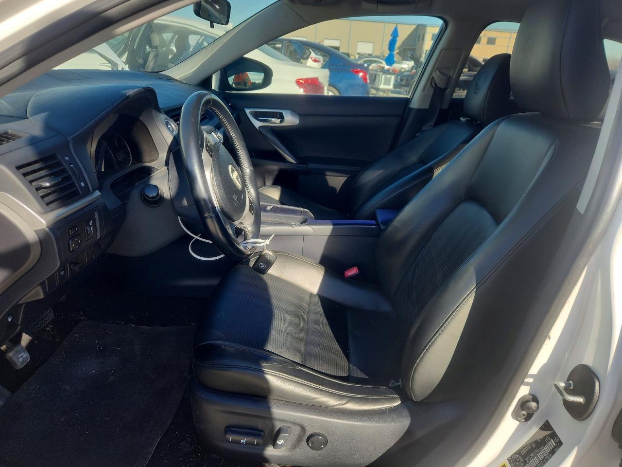 2012 LEXUS CT 200 photo 7