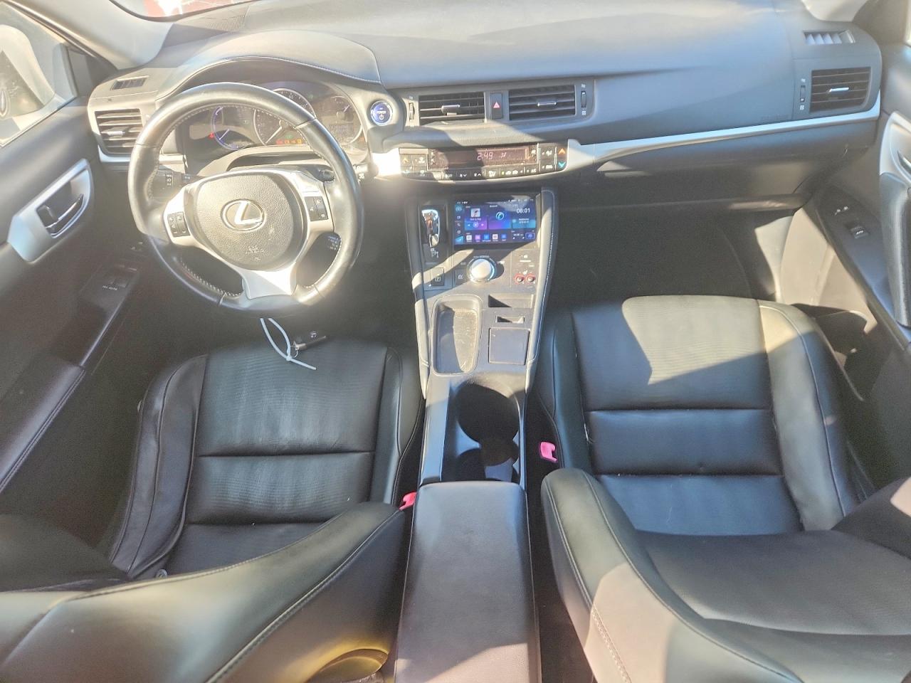 2012 LEXUS CT 200 photo 8