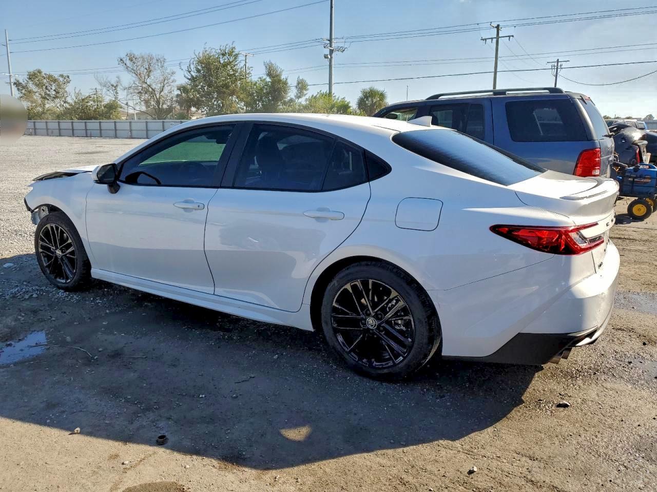 2025 TOYOTA CAMRY XSE photo 2