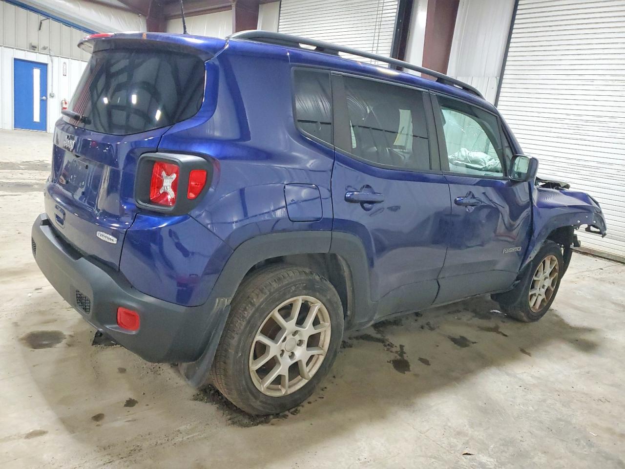 2019 JEEP RENEGADE LATITUDE photo 3