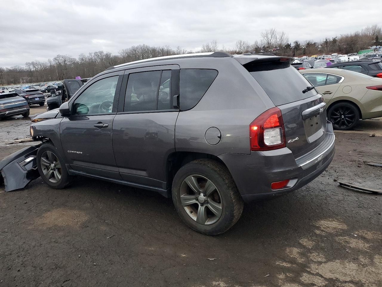 2017 JEEP COMPASS LATITUDE photo 3