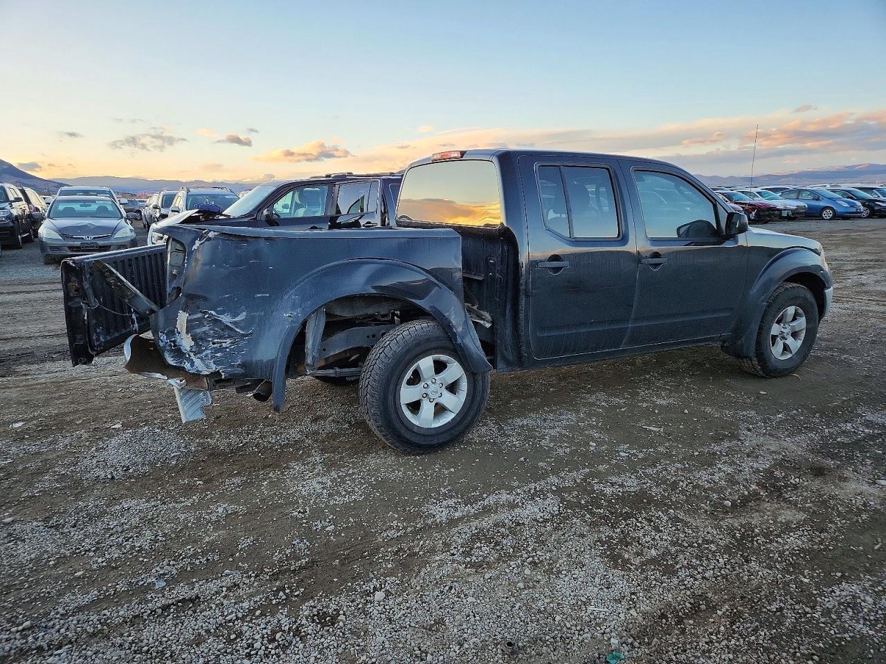2009 NISSAN FRONTIER CREW CAB SE photo 3