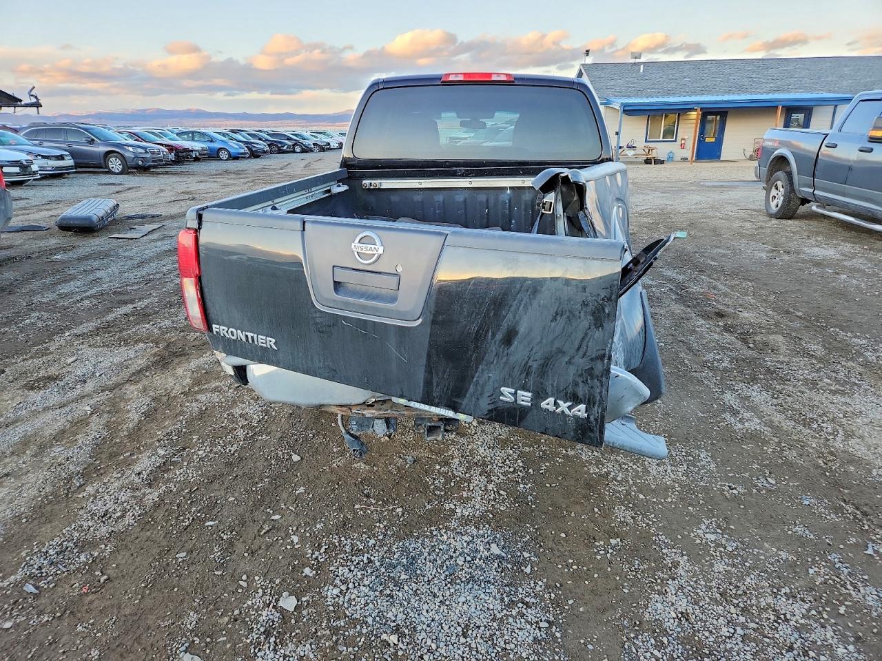 2009 NISSAN FRONTIER CREW CAB SE photo 6
