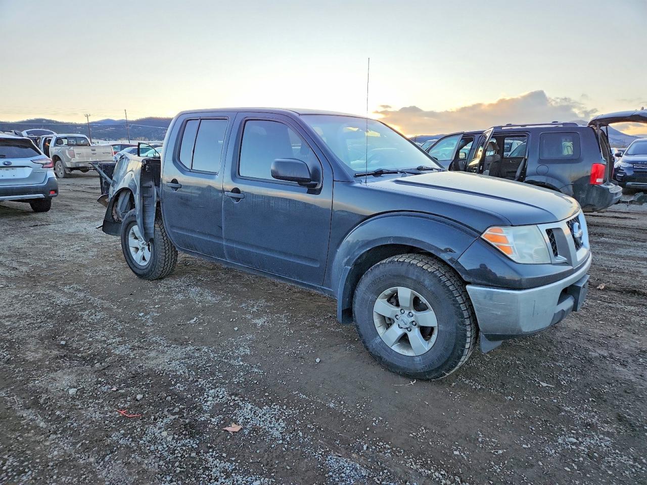 2009 NISSAN FRONTIER CREW CAB SE photo 4