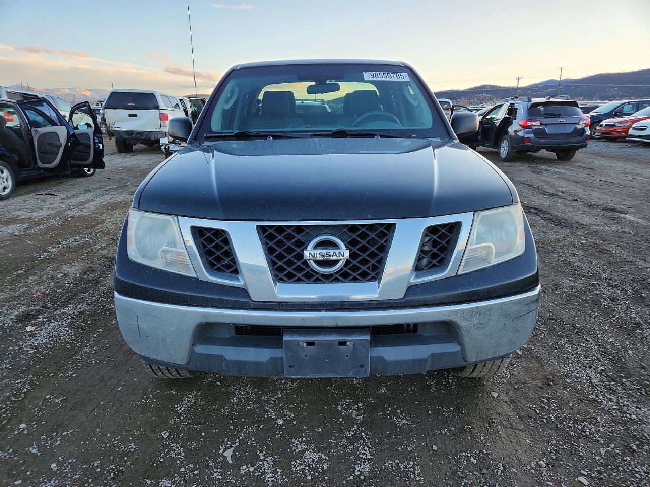2009 NISSAN FRONTIER CREW CAB SE photo 5